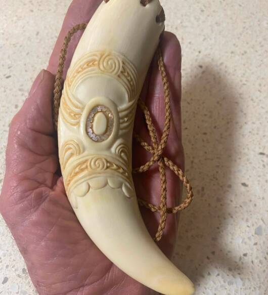16 cm Vintage Sperm Whale Tooth